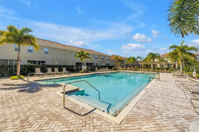 $610,000 | 5284 6th Way North, St. Petersburg, FL 33703