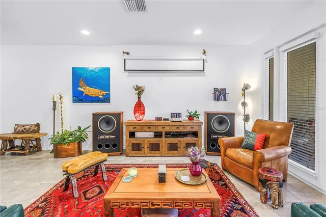 $610,000 | 5284 6th Way North, St. Petersburg, FL 33703