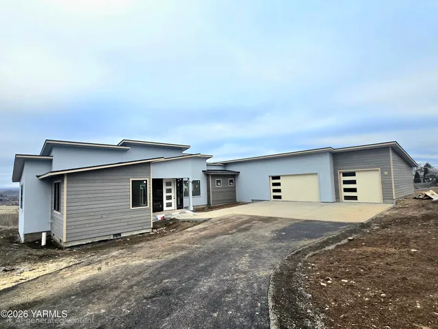 $895,000 | 151 Lookout Point Drive, Selah, WA 98942