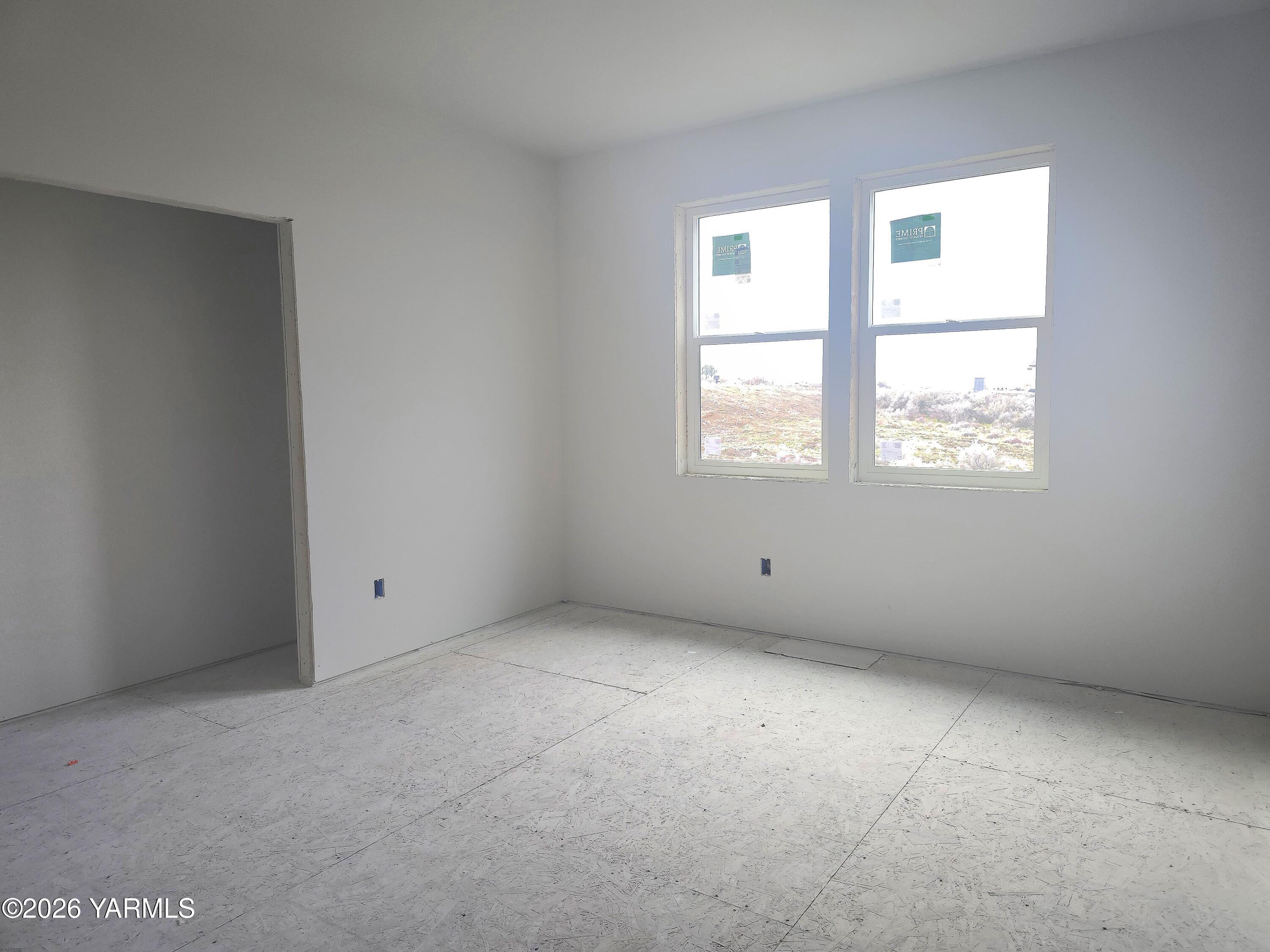 151 Lookout Point Drive Selah, WA 98942 - Photo 8 of 14 Bedrooms