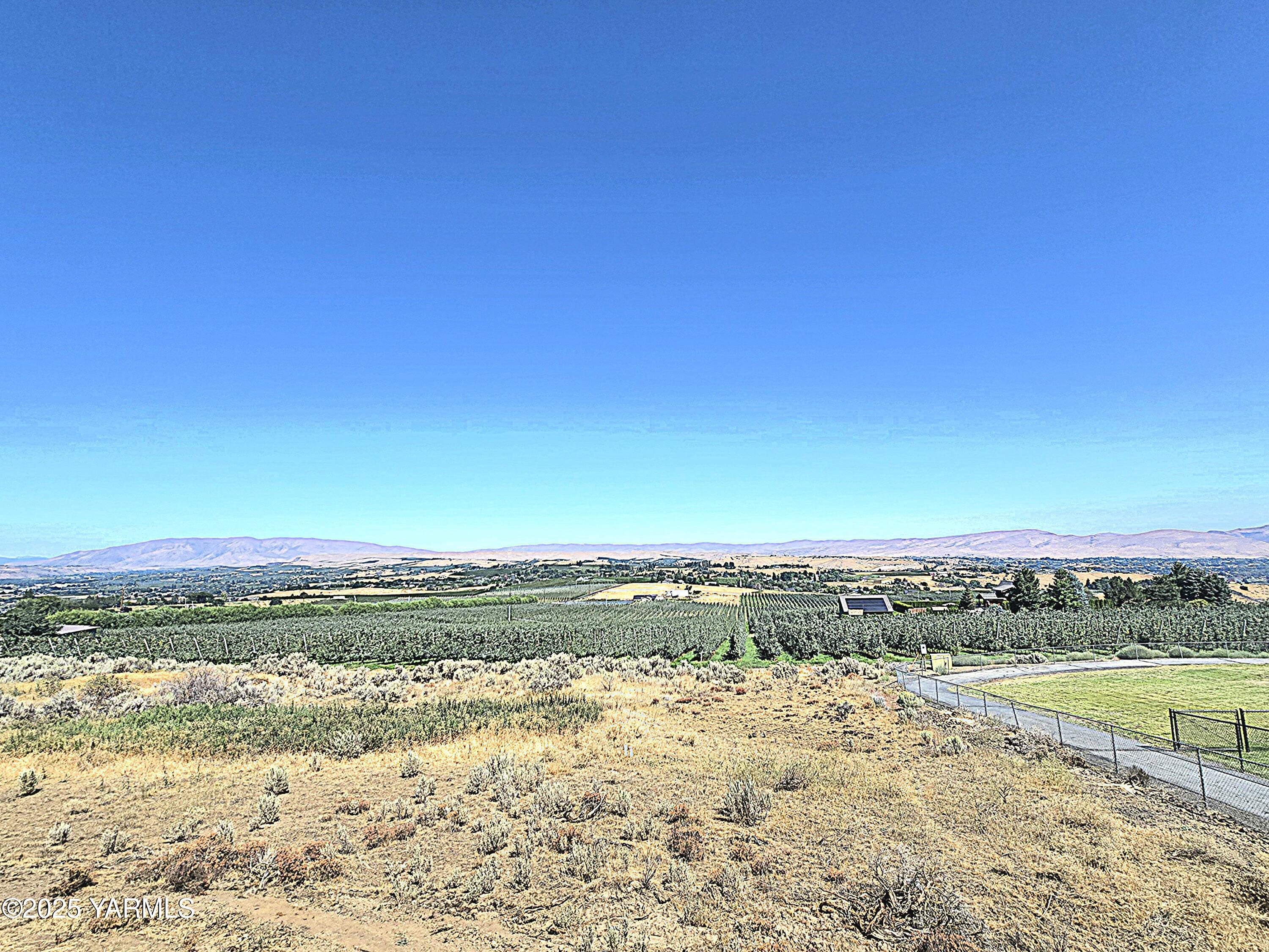 151 Lookout Point Drive Selah, WA 98942 - Photo 10 of 14 View from inside home