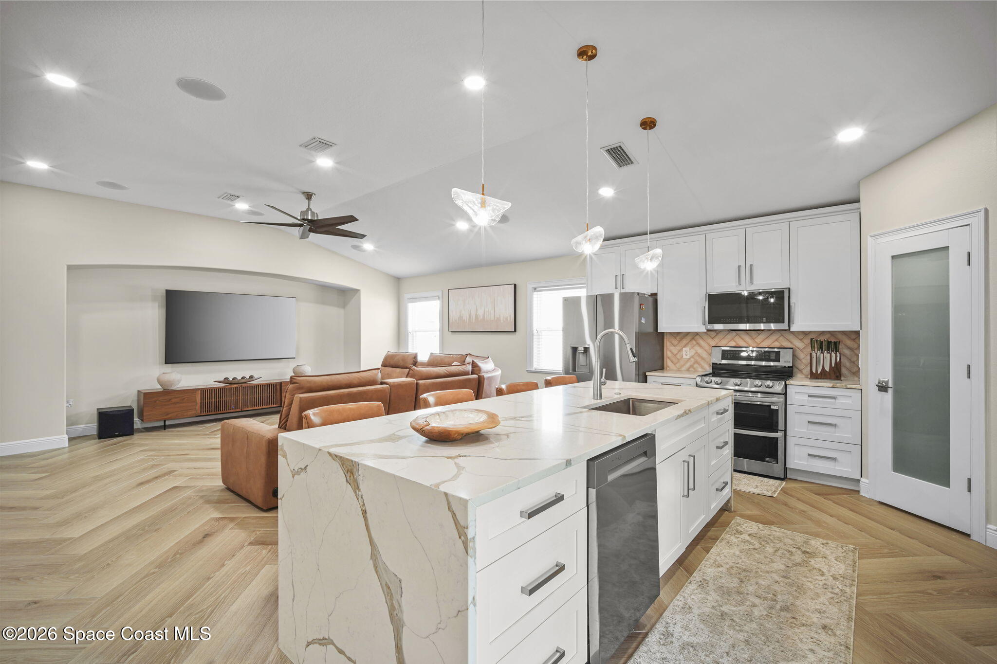 3901 Brantley Circle Rockledge, FL 32955 - Photo 19 of 35 11-web-or-mls-BRANTLEY_KITCHEN9