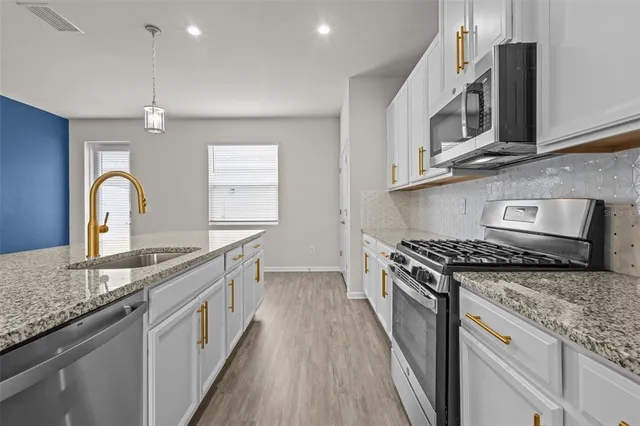 $2,700 | 15384 Caravan Avenue, Unit 15384, Odessa, FL 33556