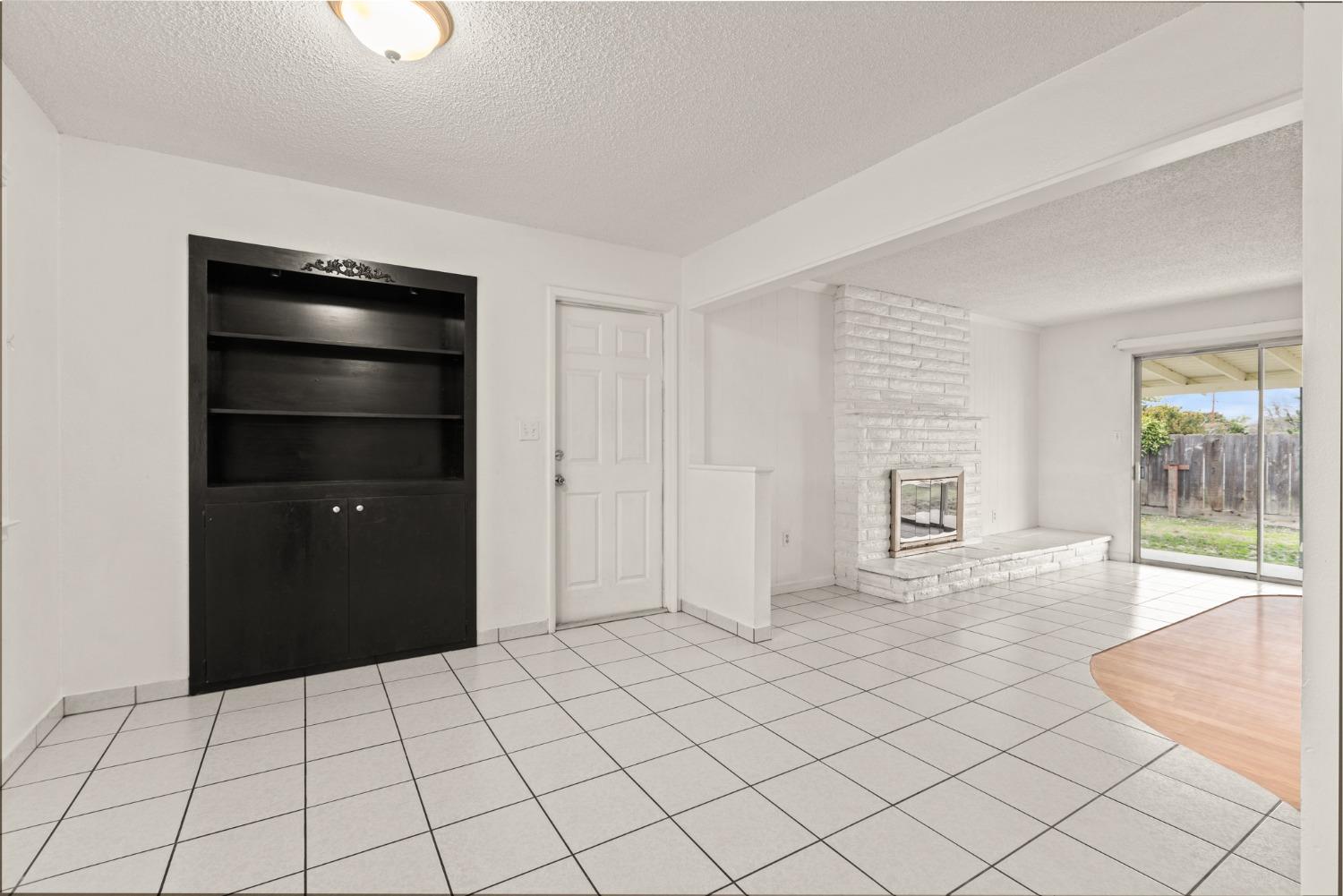 524 West Huntsman Avenue Reedley, CA 93654 - Photo 11 of 32 Gallery Image 11