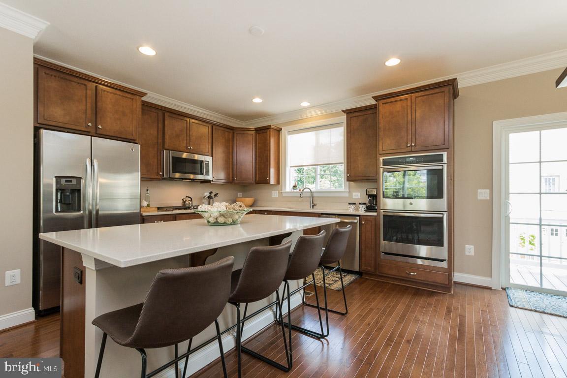 16040 Madison Ridge Place Gainesville, VA 20155 - Photo 8 of 33 Gallery Image 8