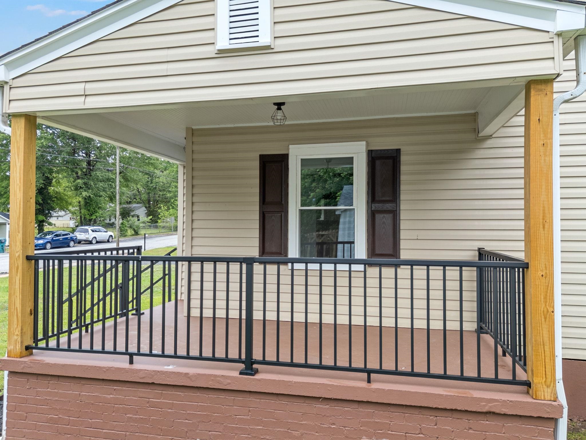 714 Holmes Street Gaffney, SC 29341 - Photo 5 of 33