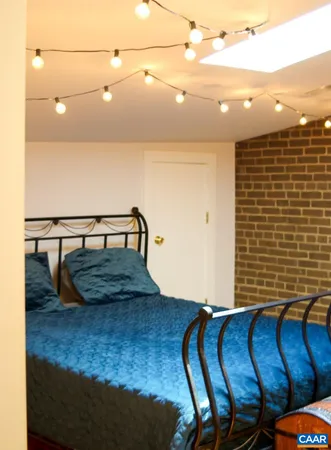 $800,000 | 475 Valley Street, Scottsville, VA 24590