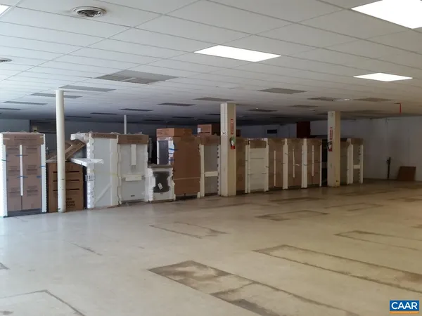 $800,000 | 475 Valley Street, Scottsville, VA 24590