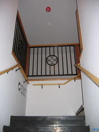 $800,000 | 475 Valley Street, Scottsville, VA 24590