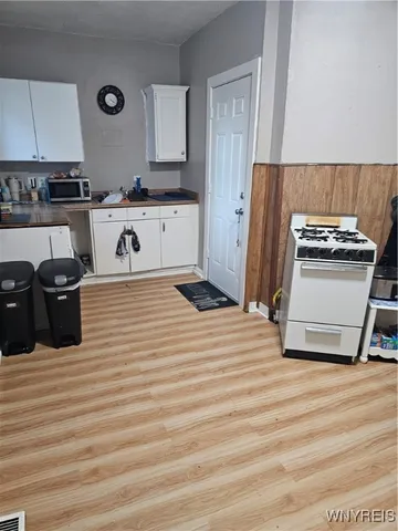 $156,000 | 81 Kingston Place, Buffalo, NY 14210