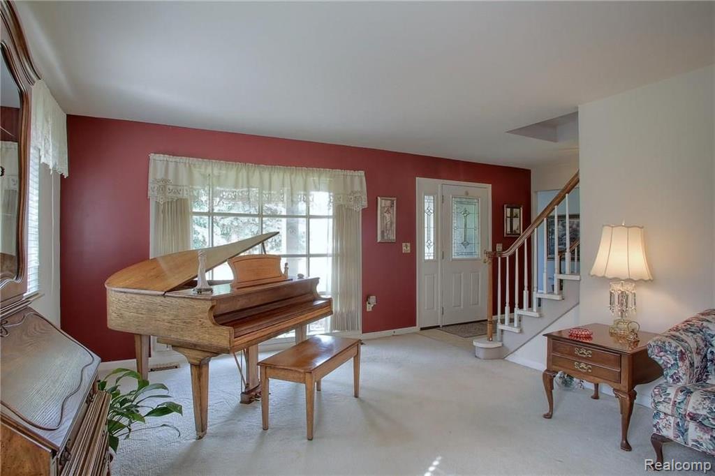 1424 Fawn Court Rochester Hills, MI 48309 - Photo 10 of 37