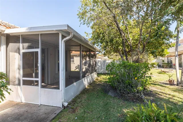 $495,000 | 857 Northwest 133rd Avenue, Pembroke Pines, FL 33028