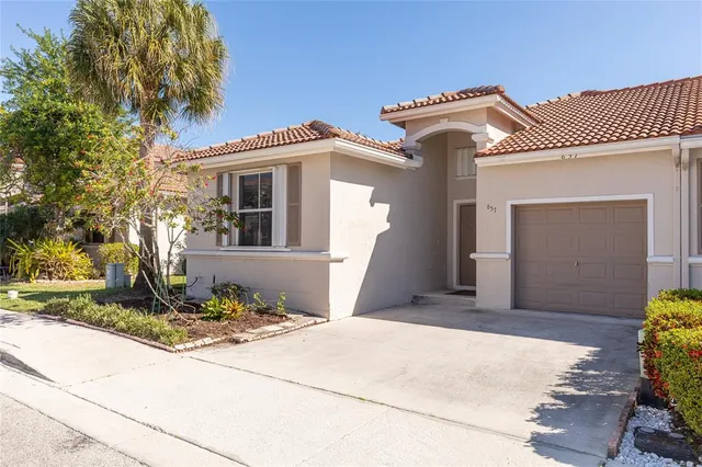 $495,000 | 857 Northwest 133rd Avenue, Pembroke Pines, FL 33028