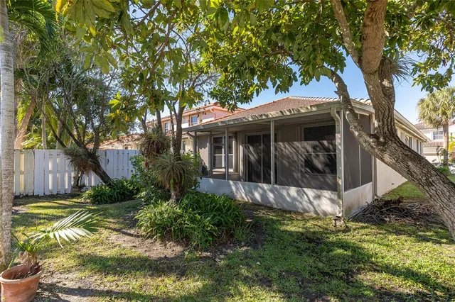 $495,000 | 857 Northwest 133rd Avenue, Pembroke Pines, FL 33028