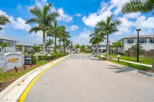 $3,500 | 11927 Northwest 46th Street, Unit 11927, Coral Springs, FL 33076