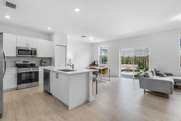 $3,500 | 11927 Northwest 46th Street, Unit 11927, Coral Springs, FL 33076