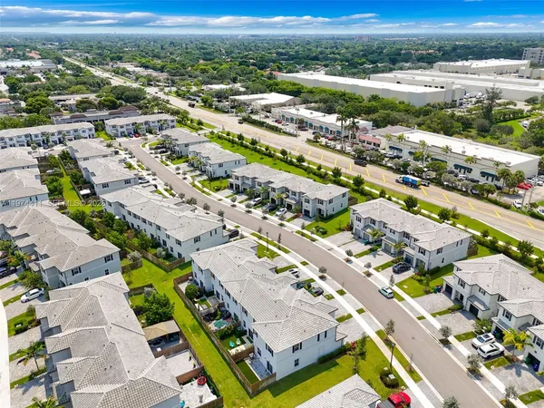 $3,500 | 11927 Northwest 46th Street, Unit 11927, Coral Springs, FL 33076