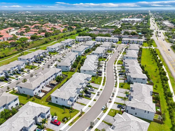 $3,500 | 11927 Northwest 46th Street, Unit 11927, Coral Springs, FL 33076