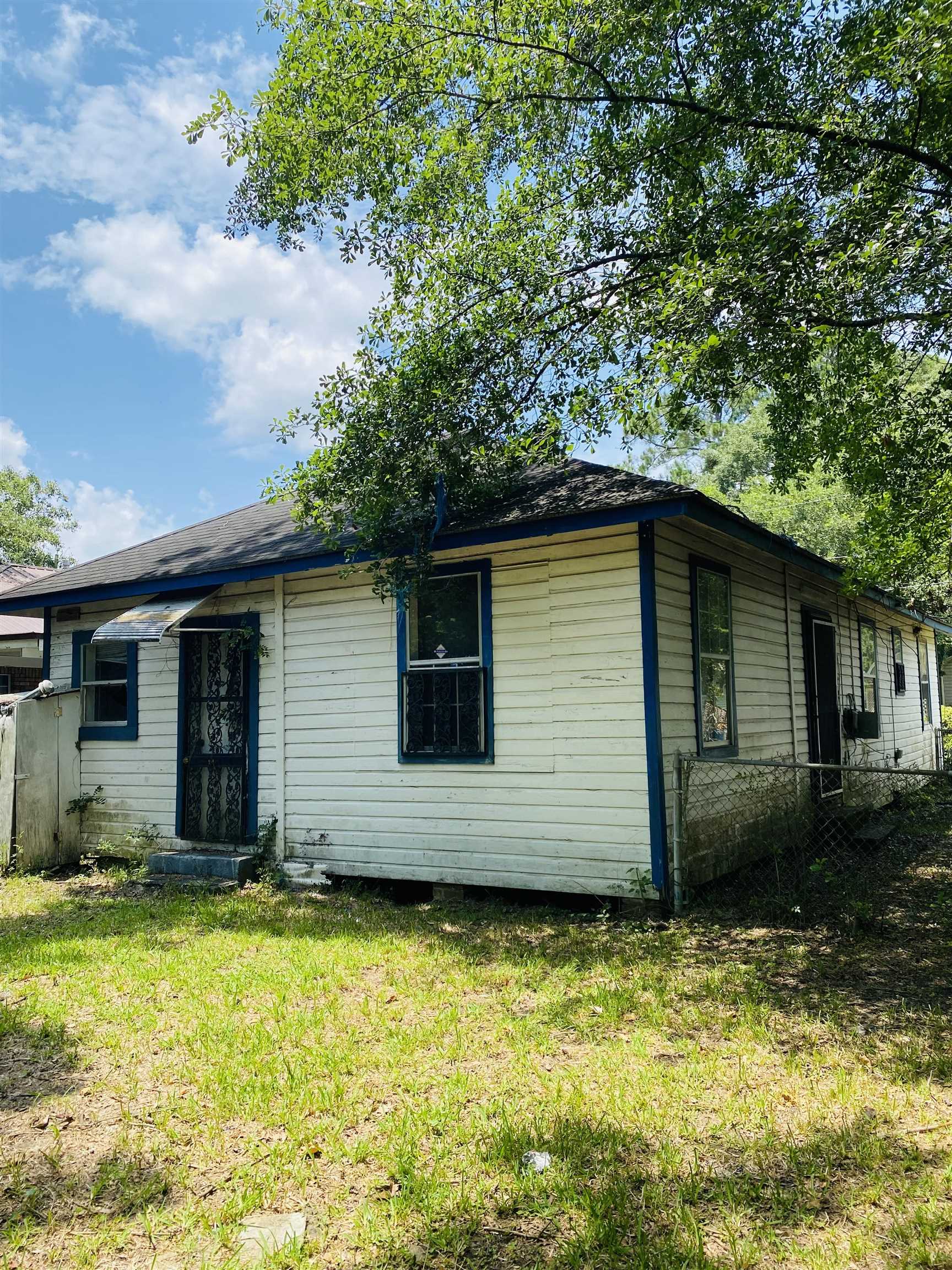 414 Irby Street Mobile, AL 36610 - Photo 3 of 15