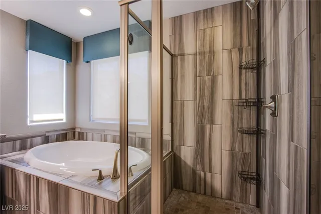 $4,900 | 5863 Glory Heights Drive, Las Vegas, NV 89135