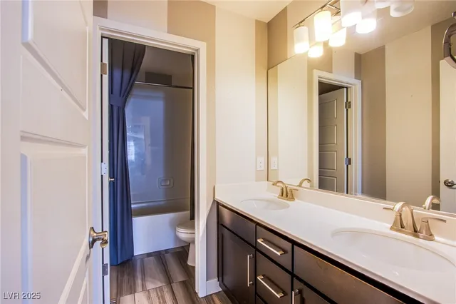 $4,900 | 5863 Glory Heights Drive, Las Vegas, NV 89135