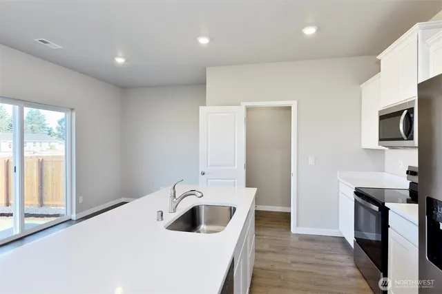 $584,900 | 9732 Hay Street Southeast, Yelm, WA 98597