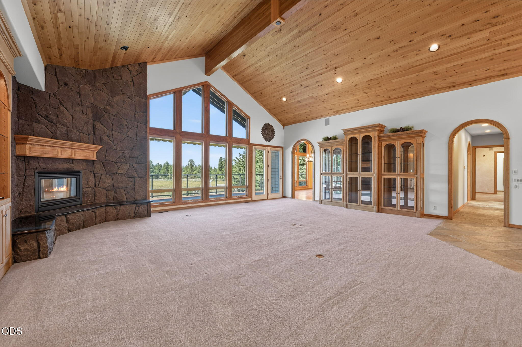 21955 Rickard Road Bend, OR 97702 - Photo 7 of 50