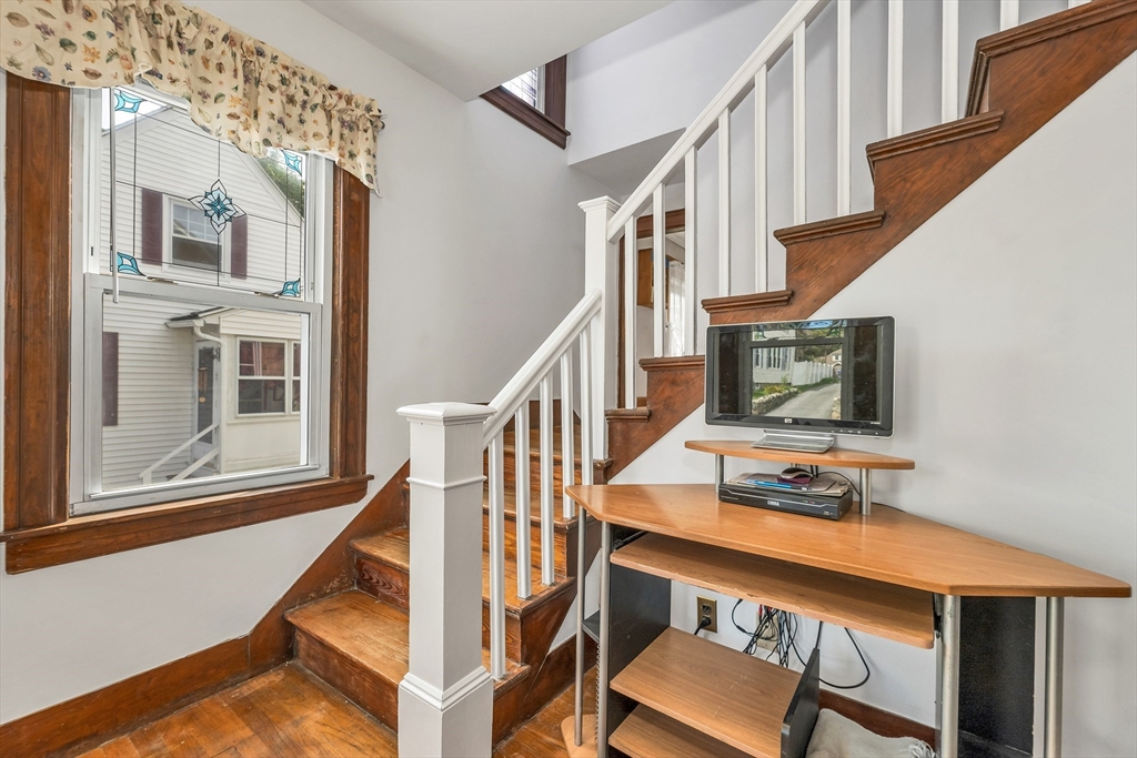 74 Tower Street Methuen, MA 01844 - Photo 9 of 29