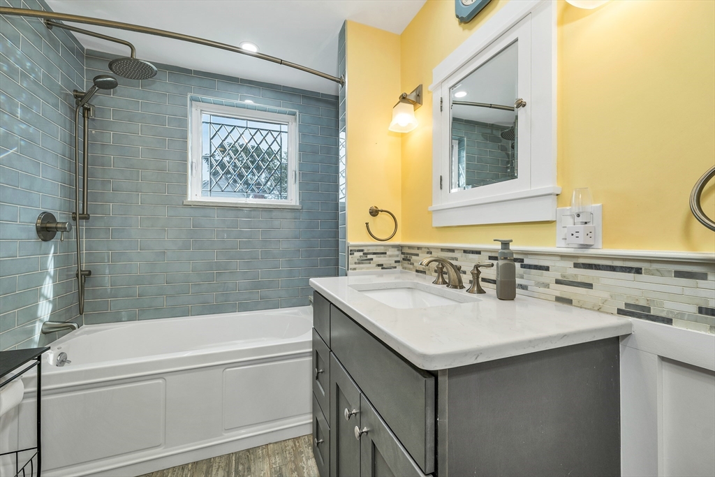 74 Tower Street Methuen, MA 01844 - Photo 10 of 29