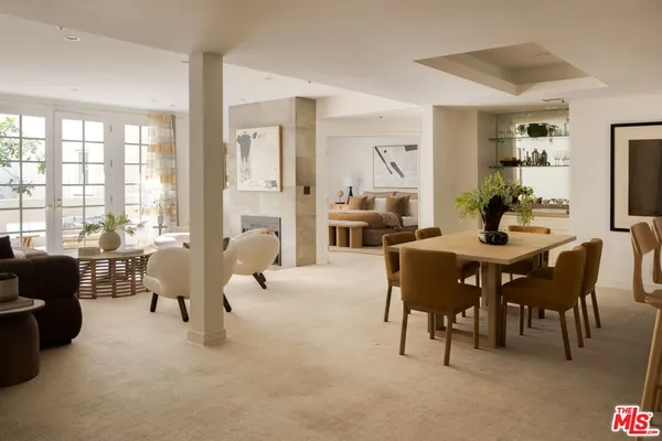 $1,525,000 | 575 South Barrington Avenue, Unit 204, Los Angeles, CA 90049