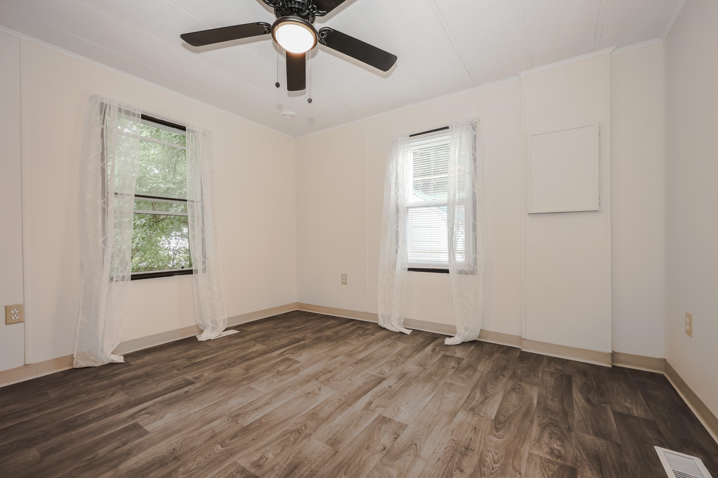 33 Thistle Way Manchester, NH 03109 - Photo 15 of 29