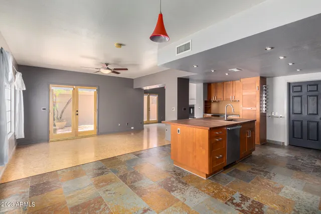 $575,000 | 3234 East Ashurst Drive, Phoenix, AZ 85048