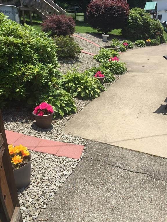 323 Kings Road Apollo, PA 15613 - Photo 7 of 25 Landscaping