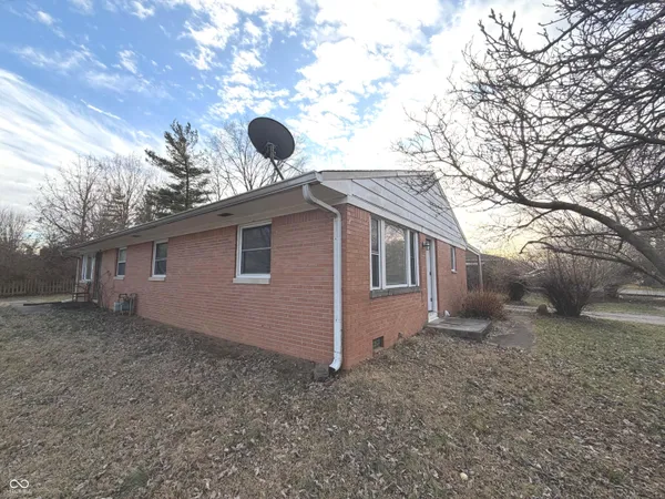 $1,050 | 2789 East Hanna Avenue, Indianapolis, IN 46227