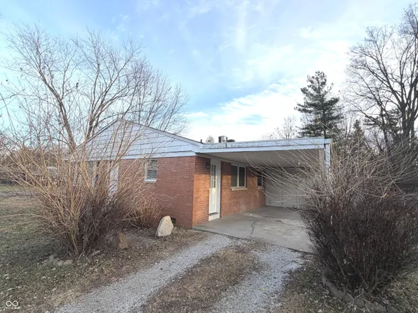 $1,050 | 2789 East Hanna Avenue, Indianapolis, IN 46227