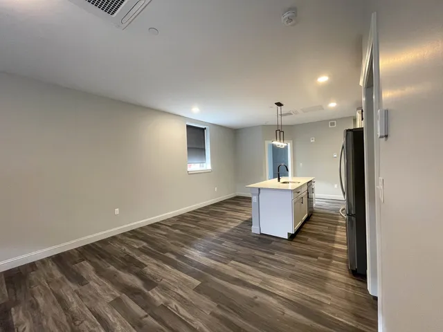 $2,250 | 25 Lowell Street, Unit 104, Manchester, NH 03101