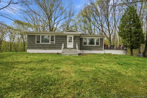 $899,000 | 54-58 De Liso Lane, Mahopac, NY 10541