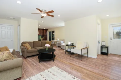 $899,000 | 54-58 De Liso Lane, Mahopac, NY 10541