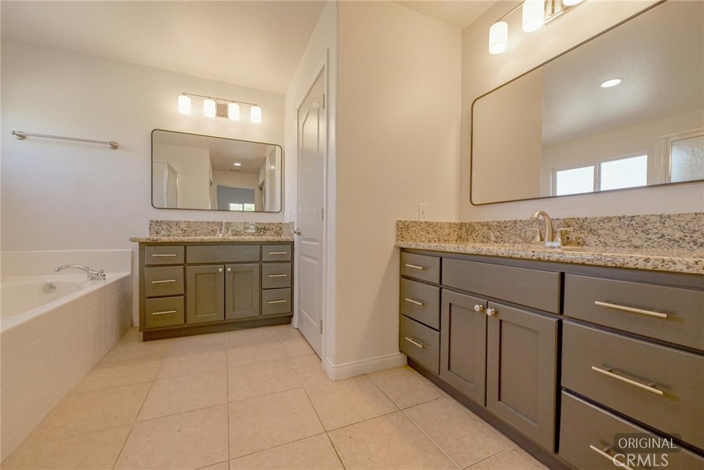 13934 Okesa Road Apple Valley, CA 92307 - Photo 18 of 35