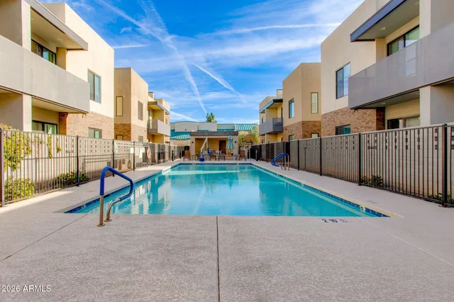 $560,000 | 901 South Smith Road, Unit 1063, Tempe, AZ 85281