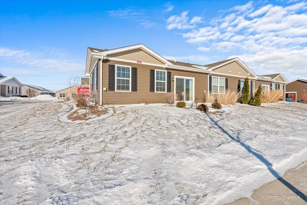 $274,500 | 6302 Maple Glen Drive, Unit 3081, Wonder Lake, IL 60097