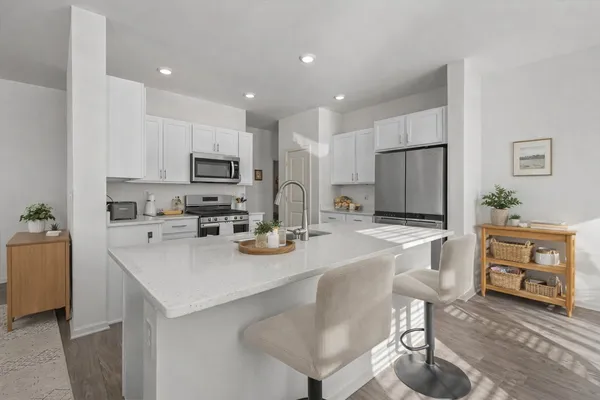 $274,500 | 6302 Maple Glen Drive, Unit 3081, Wonder Lake, IL 60097