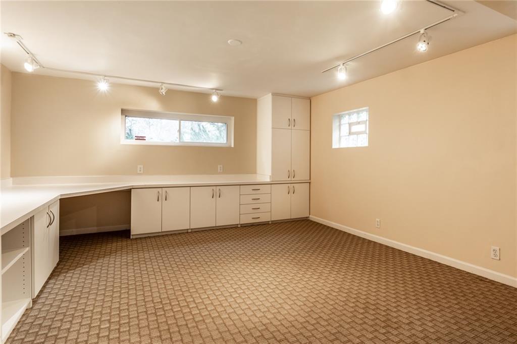 6932 Spring Mill Road Indianapolis, IN 46260 - Photo 31 of 42 Gallery Image 31
