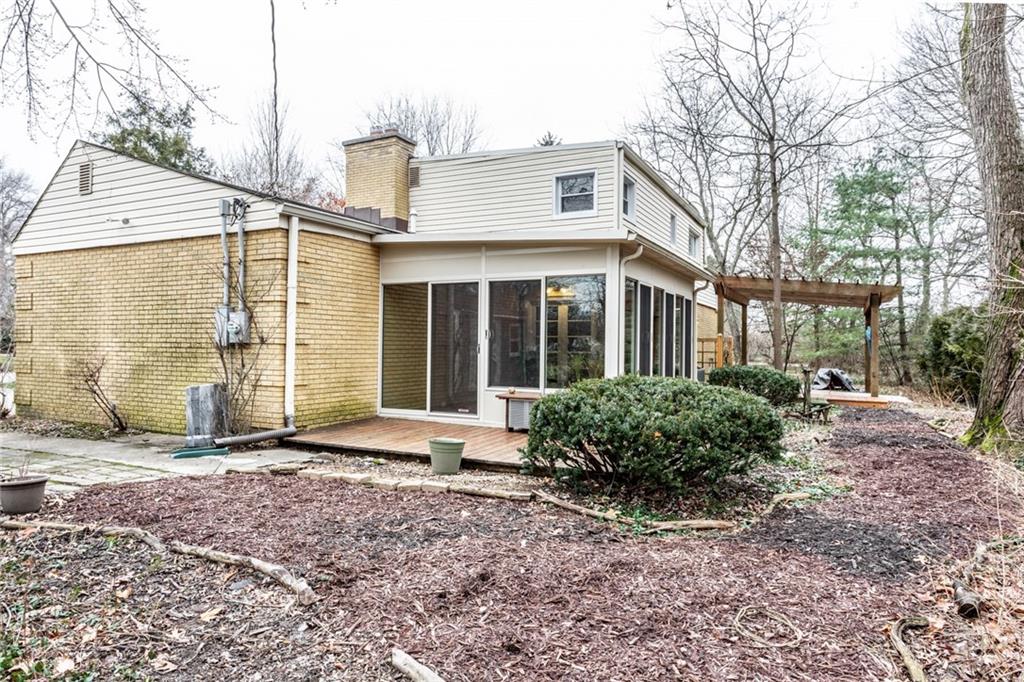 6932 Spring Mill Road Indianapolis, IN 46260 - Photo 38 of 42 Gallery Image 38