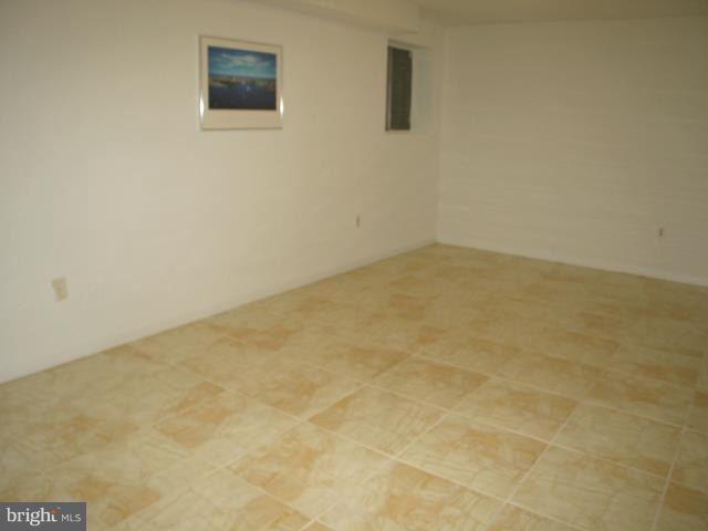 9247 Three Oaks Drive Silver Spring, MD 20901 - Photo 6 of 30 a view of a small space