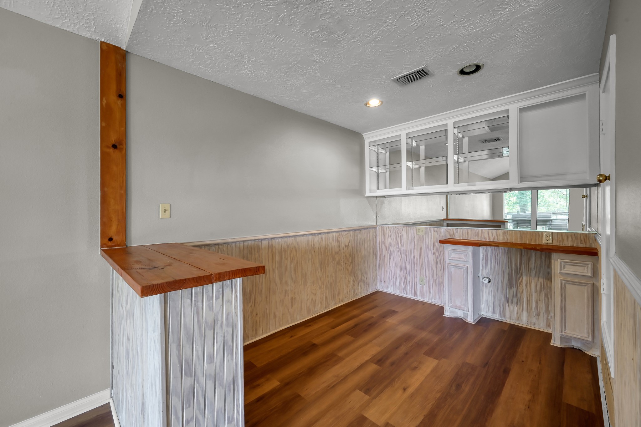 4 Waters Edge Street Conroe, TX 77356 - Photo 12 of 19