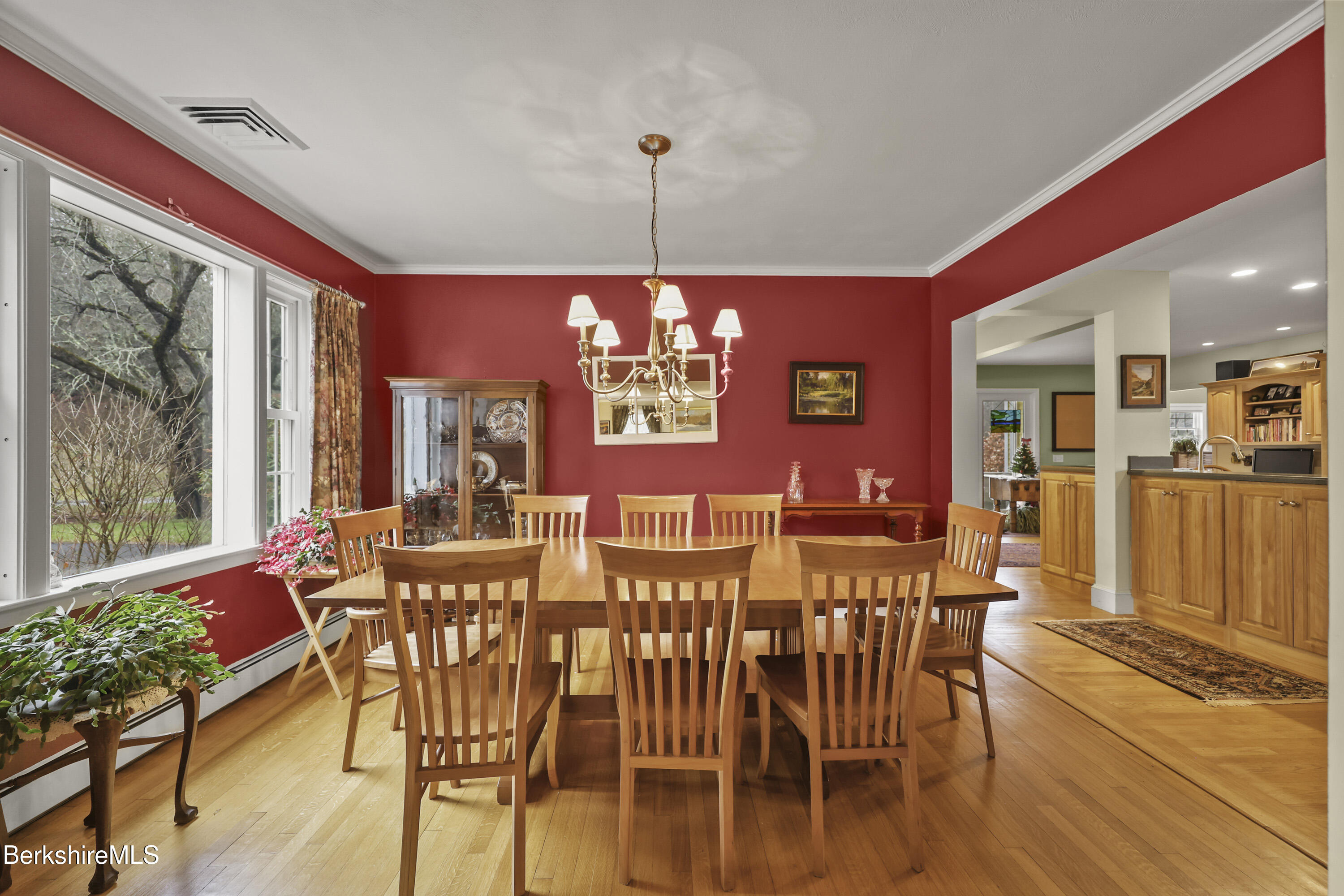177 Thornliebank Road Williamstown, MA 01267 - Photo 16 of 69 80 Dining Room