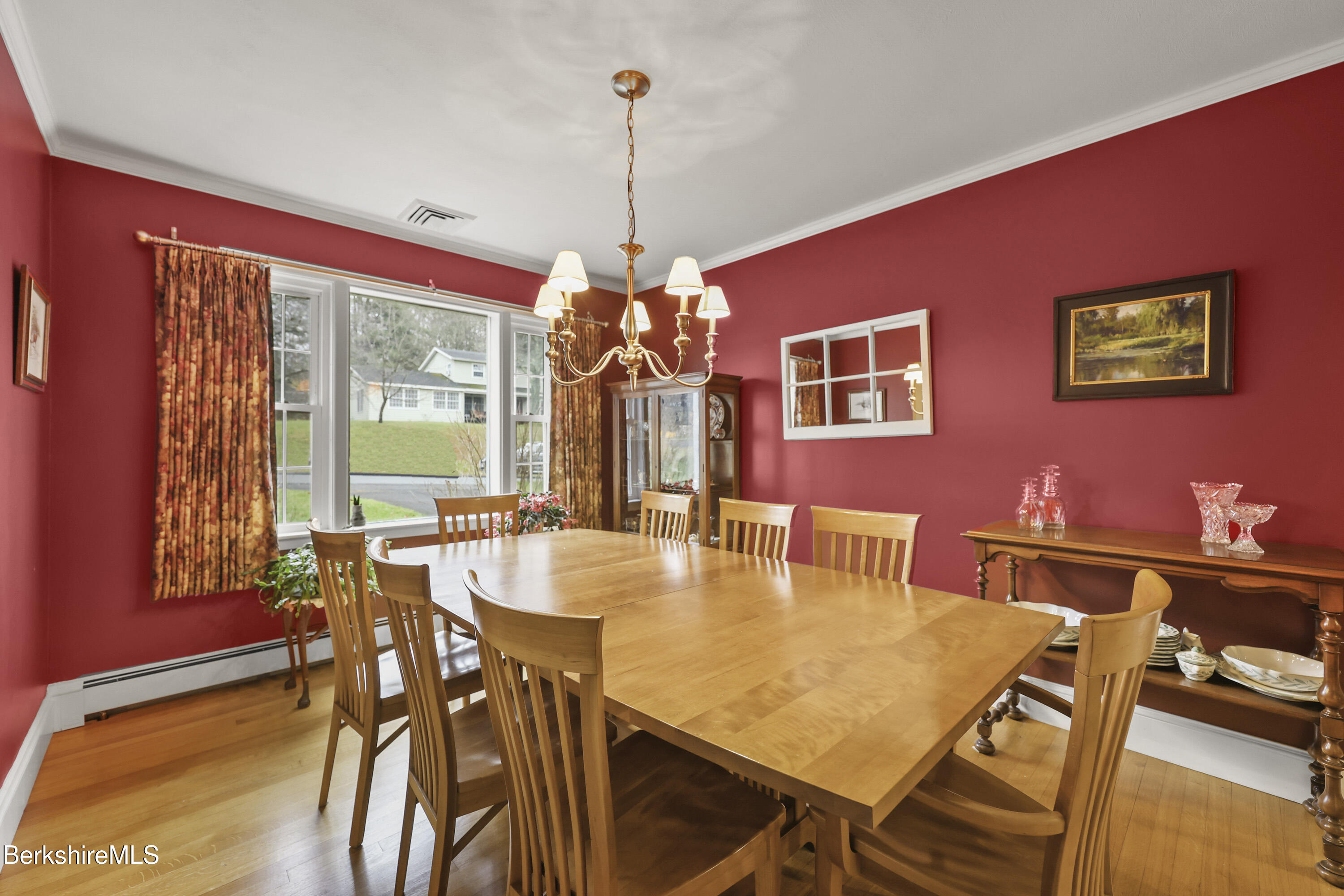 177 Thornliebank Road Williamstown, MA 01267 - Photo 17 of 69 82 Dining Room