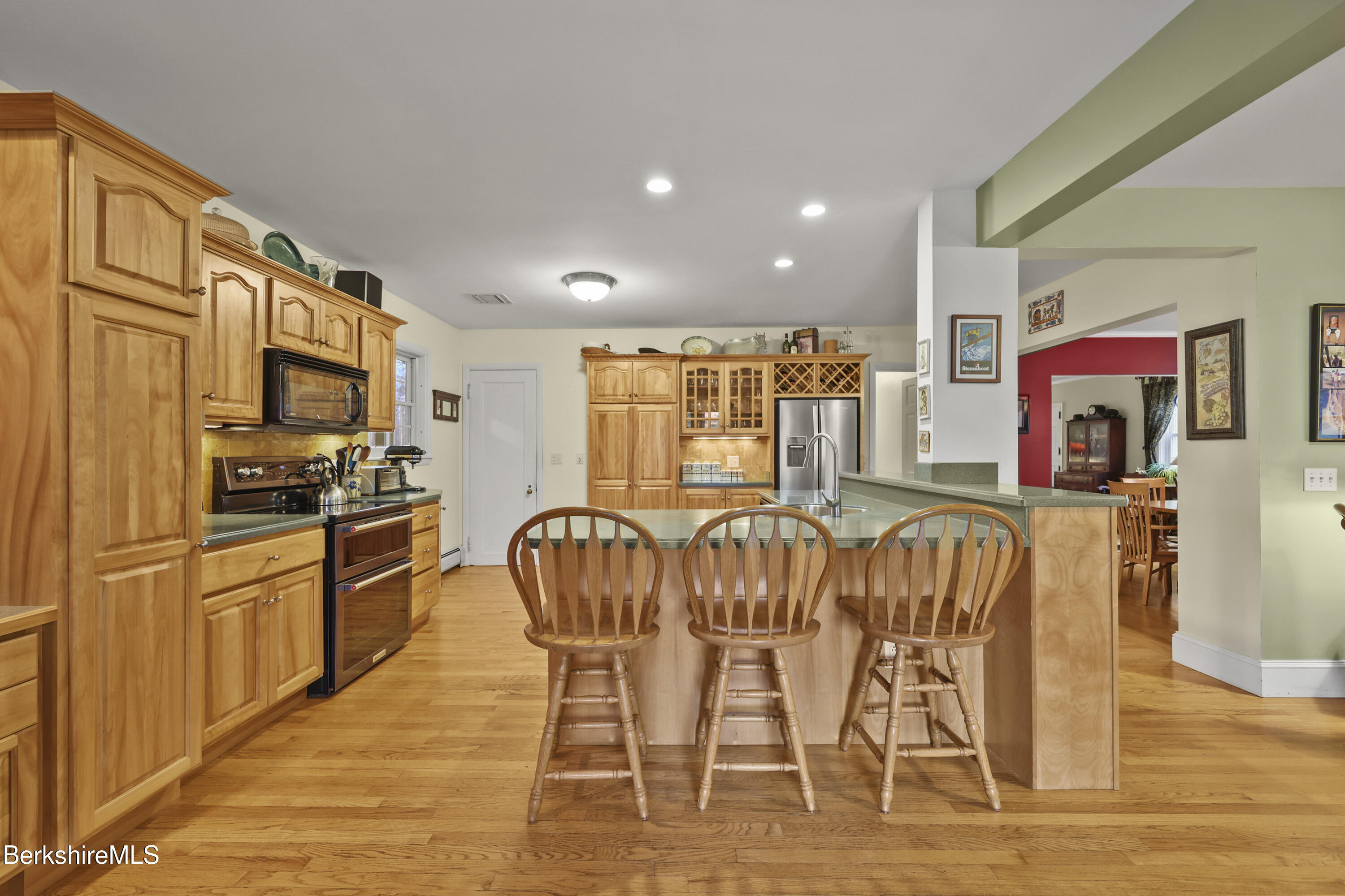 177 Thornliebank Road Williamstown, MA 01267 - Photo 21 of 69 100 Kitchen