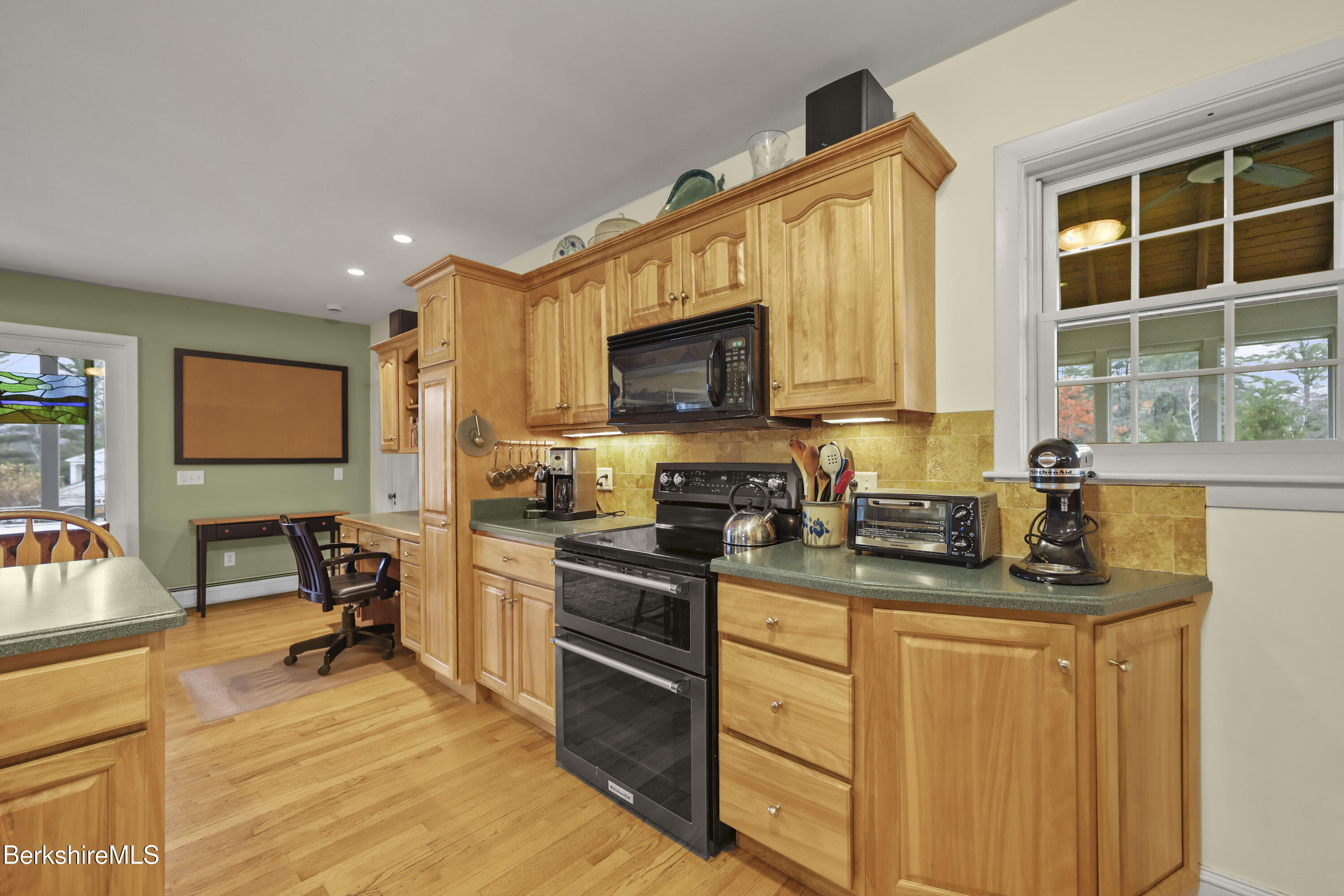 177 Thornliebank Road Williamstown, MA 01267 - Photo 26 of 69 120 Kitchen